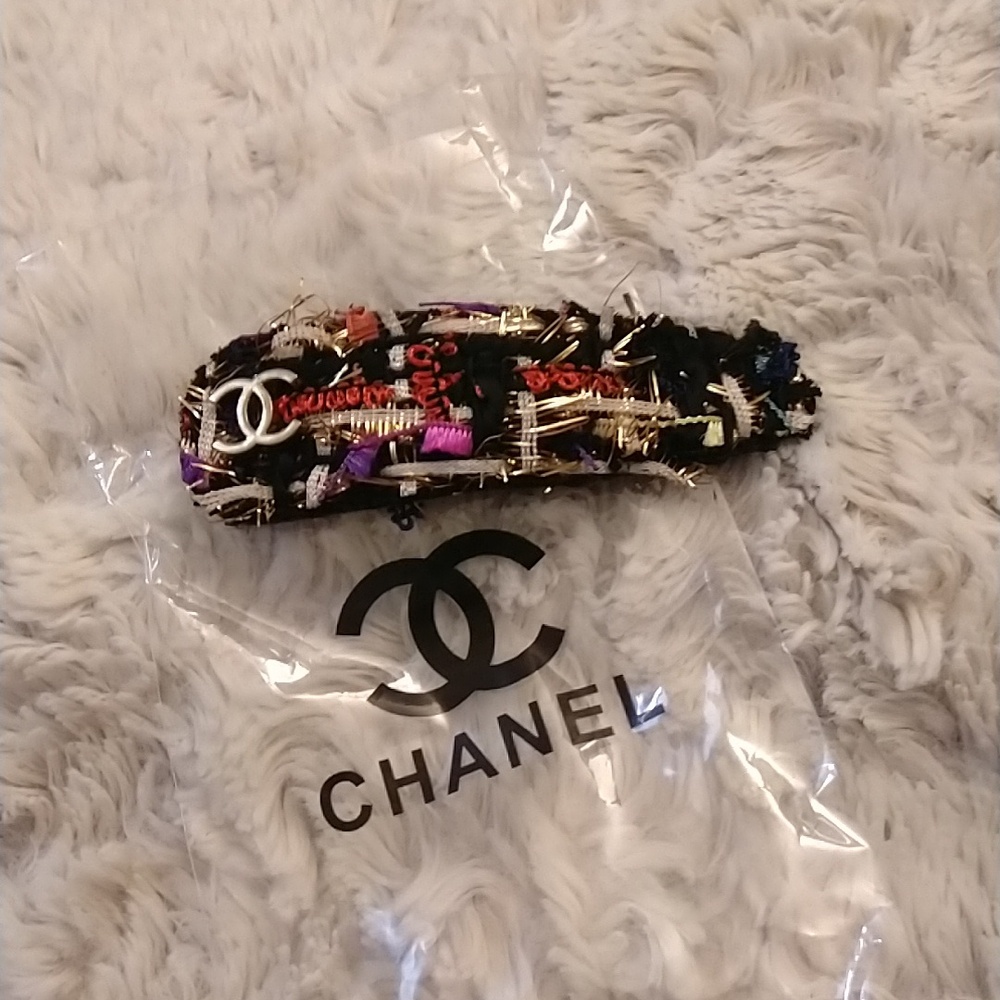 Chanel Black and Gold Tweed Hair Clip